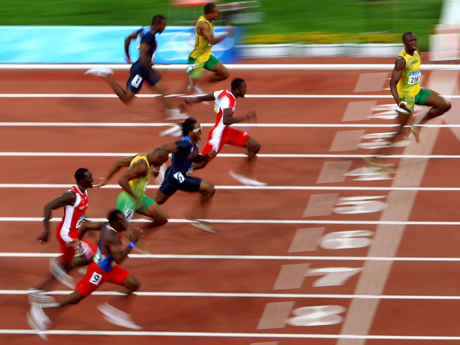Usain Bolt crossing the finish line