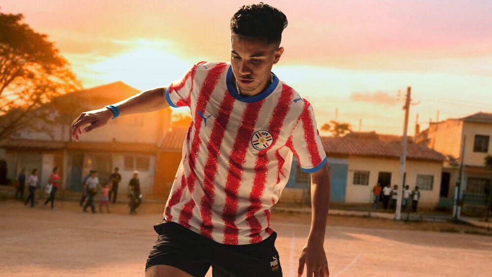 Paraguay World cup home jersey