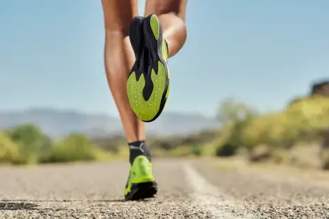 26AW_Run_Deviate-Nitro-Elite-4_Q4_WNS_07413_RGB.webp
