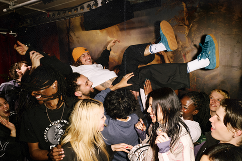 LOW-RES-2000x2000-26AW_SP_SUEDE_FOREVER_OCTOBER_COMMERCIAL_04_1635_RGB.png