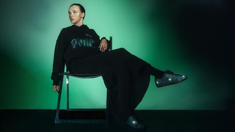 PUMAxSWAROVSKI_on_model_2.jpg